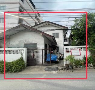 ขาย - หอพัก 2 ชั้น ขนาด 51 ตารางวา มี 10 ห้อง ซอย เฉลิมพระเกียรติ ซ.6 แขวงพระโขนงฝั่งใต้ เขตพระโขนง, กรุงเทพ