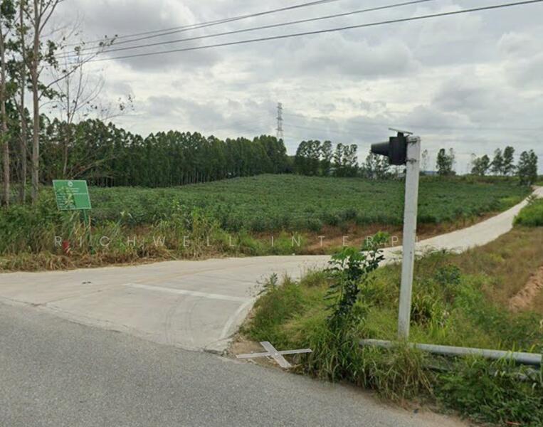 Land for sale, Khao Khan Song, purple pattern, area 21 rai, road access on 2 sides,, Chon Buri (Pattaya), Khao Khan Song, Si Racha, Chon Buri (Pattaya), , 34,428 sqm, Land For Sale, by RICHWELL INTERPLUS, 11690793 - DDproperty.com