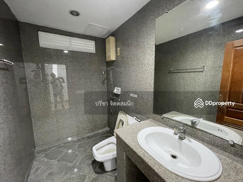 For Rent - Townhouse new renovated in Ploen Chit, Bangkok