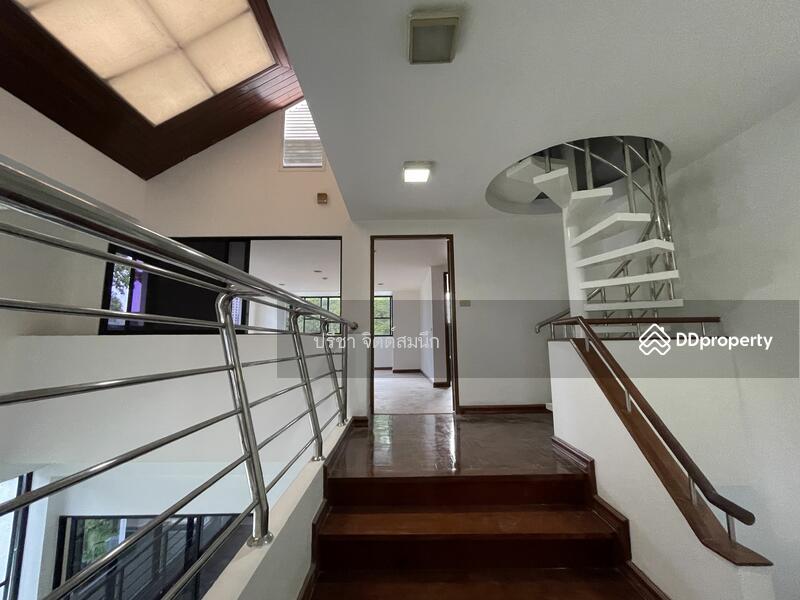 For Rent - Townhouse new renovated in Ploen Chit, Bangkok