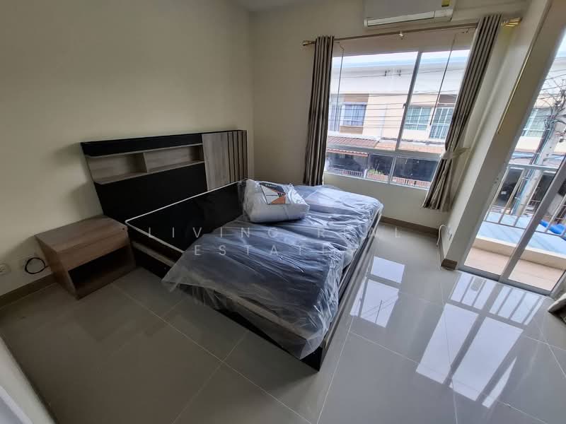 Villette Lite Pattanakarn, Bangkok, Soi Phatthanakan 38, Phatthanakan Road, Suan Luang, Suan Luang, Bangkok, 3 Bedrooms, 110 sqm, Townhouse For Rent, by Living Real Estates, 11693909 - DDproperty.com