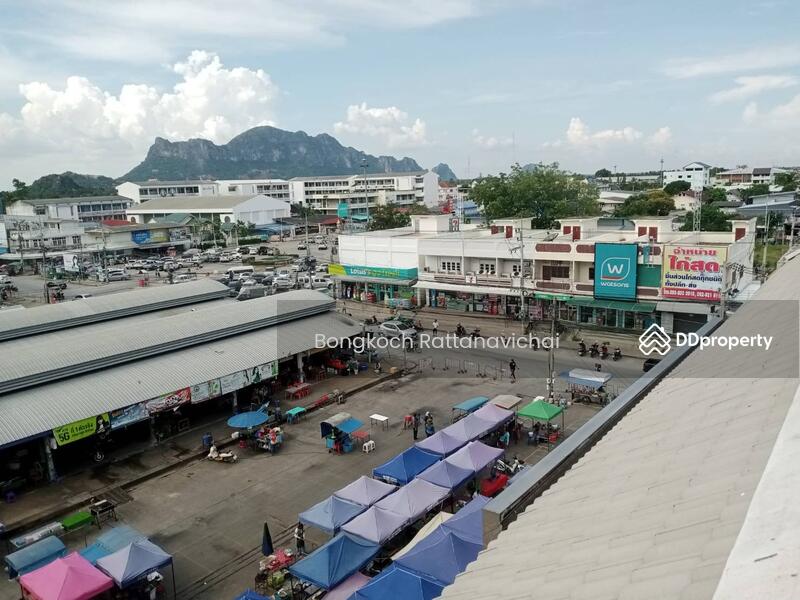 For Sale - Commercial building for sale in the Cha-am Municipality LF Market, Phetchaburi