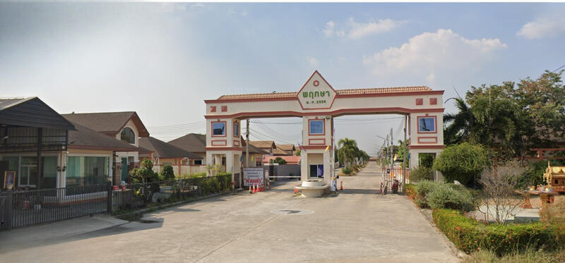 ขาย - ขายบ้านเดี่ยว พฤกษาแลนด์ หนองชาก บ้านบึง ชลบุรี เนื้อที่ 93.4 ตร.ว. จอดรถในบ้าน 4 คัน หน้าบ้าน 3 คัน, ชลบุรี