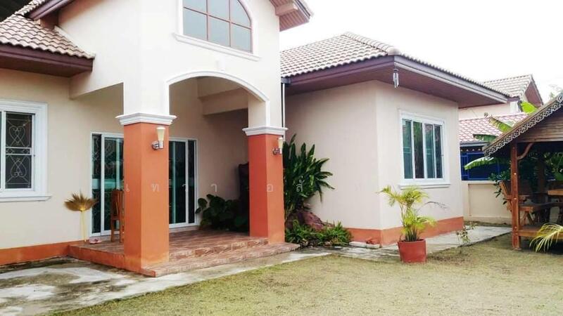 ขาย - ขายบ้านเดี่ยว พฤกษาแลนด์ หนองชาก บ้านบึง ชลบุรี เนื้อที่ 93.4 ตร.ว. จอดรถในบ้าน 4 คัน หน้าบ้าน 3 คัน, ชลบุรี