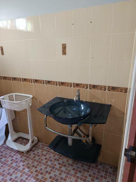 ขาย - ขายบ้านเดี่ยว พฤกษาแลนด์ หนองชาก บ้านบึง ชลบุรี เนื้อที่ 93.4 ตร.ว. จอดรถในบ้าน 4 คัน หน้าบ้าน 3 คัน, ชลบุรี