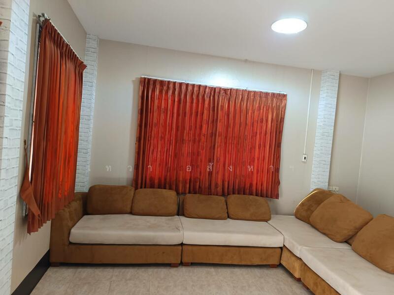 ขาย - ขายบ้านเดี่ยว พฤกษาแลนด์ หนองชาก บ้านบึง ชลบุรี เนื้อที่ 93.4 ตร.ว. จอดรถในบ้าน 4 คัน หน้าบ้าน 3 คัน, ชลบุรี