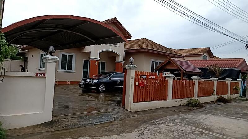 ขาย - ขายบ้านเดี่ยว พฤกษาแลนด์ หนองชาก บ้านบึง ชลบุรี เนื้อที่ 93.4 ตร.ว. จอดรถในบ้าน 4 คัน หน้าบ้าน 3 คัน, ชลบุรี