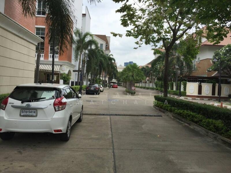 ให้เช่า - Baan Klang Krung Sathorn-Narathiwas : บ้านกลางกรุง สาทร-นราธิวาส, กรุงเทพ