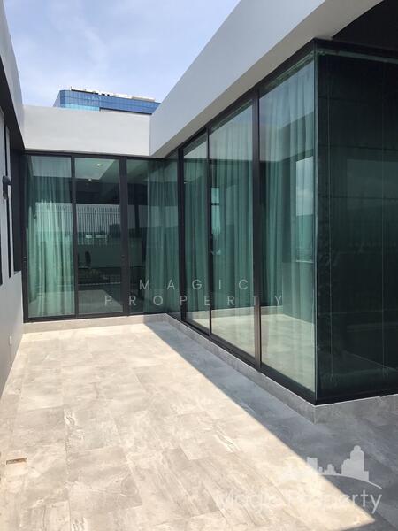 The Capital Ekamai-Thonglor, Bangkok, 2898 New Petchaburi Rd, Bang Kapi, Huai Khwang, Bangkok, 2 Bedrooms, 175 sqm, Condo For Rent, by Magic Property, 11697875 - DDproperty.com