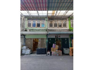 ขาย - ขายด่วน อาคารพาณิชย์ 3 ชั้น พร้อมดาดฟ้าต่อเต็ม 2 คูหาติดกัน จันทน์-สาทร, กรุงเทพ