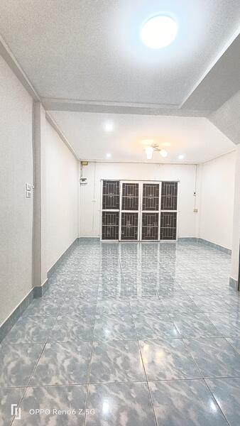 2bedroom townhouse renovate near bypass Nongmon road Chonburi, Chon Buri (Pattaya), 8 เทศบาลพัฒนา, Mhueng, Muang Chon Buri, Chon Buri (Pattaya), 2 Bedrooms, 168 sqm, Townhouse For Sale, by แสงเดือน คงแนวดี, 11698387 - DDproperty.com