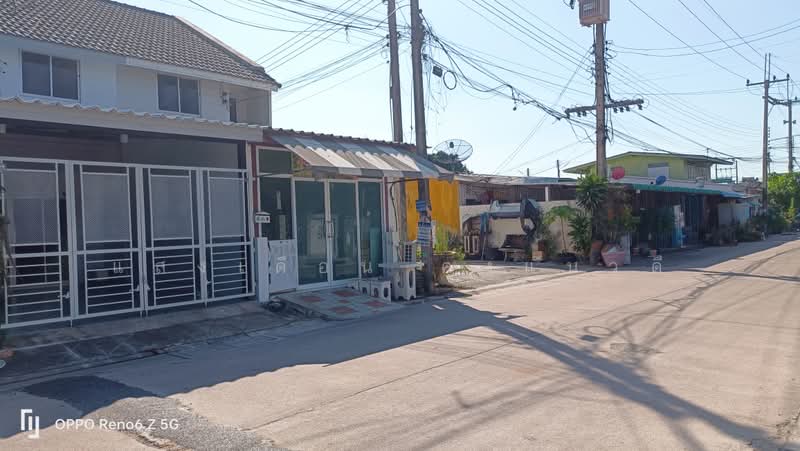 2bedroom townhouse renovate near bypass Nongmon road Chonburi, Chon Buri (Pattaya), 8 เทศบาลพัฒนา, Mhueng, Muang Chon Buri, Chon Buri (Pattaya), 2 Bedrooms, 168 sqm, Townhouse For Sale, by แสงเดือน คงแนวดี, 11698387 - DDproperty.com