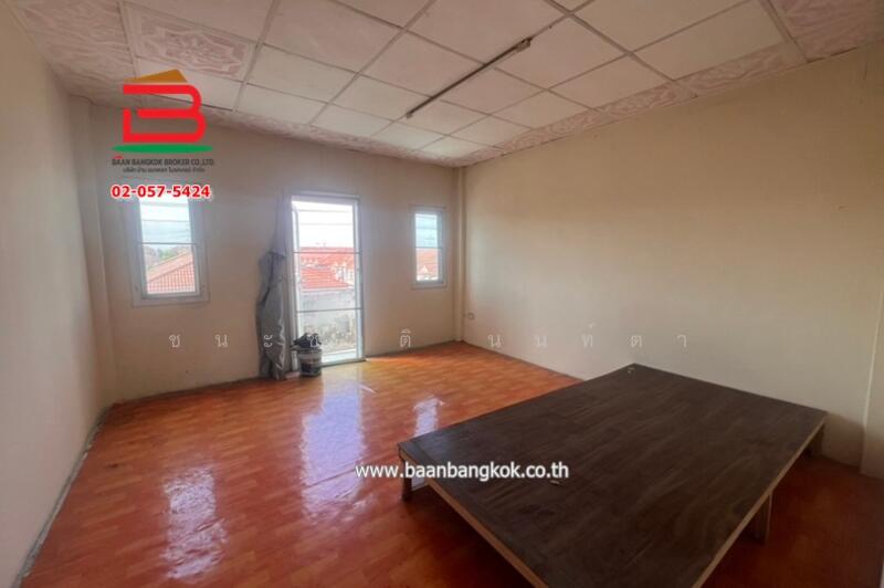 For Sale - อาคารพาณิชย์ หมู่บ้าน เค.ซี. 1 (ซอยหทัยราษฎร์ 39) เนื้อที่ 16 ตรว. ใกล้ร.ร.ขุมทองวิทยา เขตมีนบุรี, Bangkok