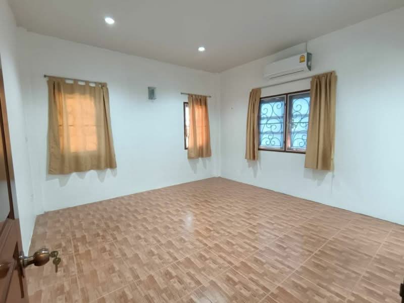 ให้เช่าบ้านเดี่ยว ม.ลัดดาเฮ้าส์ ใกล้ตลาดศุภฤกษ์ ศรีราชา, ชลบุรี, สุรศักดิ์, ศรีราชา, ชลบุรี, 200 ตร.ม., บ้านเดี่ยว ให้เช่า, โดย ดุสิต แสงฟ้า, 11698845 - DDproperty.com