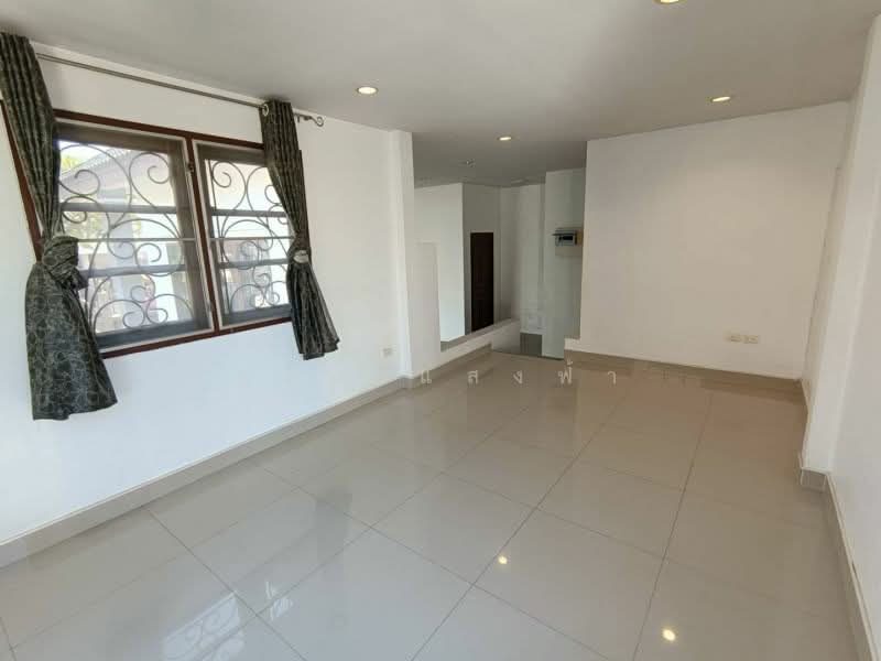 ให้เช่าบ้านเดี่ยว ม.ลัดดาเฮ้าส์ ใกล้ตลาดศุภฤกษ์ ศรีราชา, Chon Buri (Pattaya), Surasak, Si Racha, Chon Buri (Pattaya), 2 Bedrooms, 200 sqm, Single Detached House For Rent, by Dusit Saengfa, 11698845 - DDproperty.com