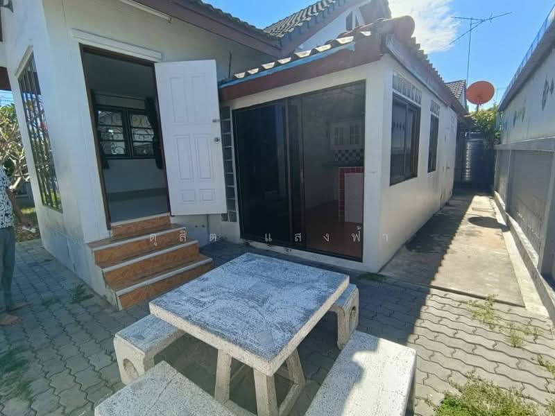 ให้เช่าบ้านเดี่ยว ม.ลัดดาเฮ้าส์ ใกล้ตลาดศุภฤกษ์ ศรีราชา, Chon Buri (Pattaya), Surasak, Si Racha, Chon Buri (Pattaya), 2 Bedrooms, 200 sqm, Single Detached House For Rent, by Dusit Saengfa, 11698845 - DDproperty.com