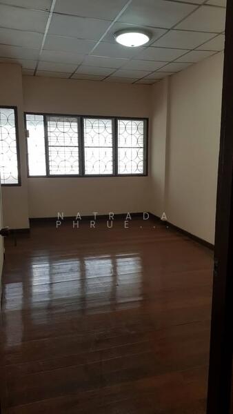 ขาย - ทาวน์เฮ้าส์ 2 ชั้น ติดกับโรงพยาบาลนครปฐม, นครปฐม