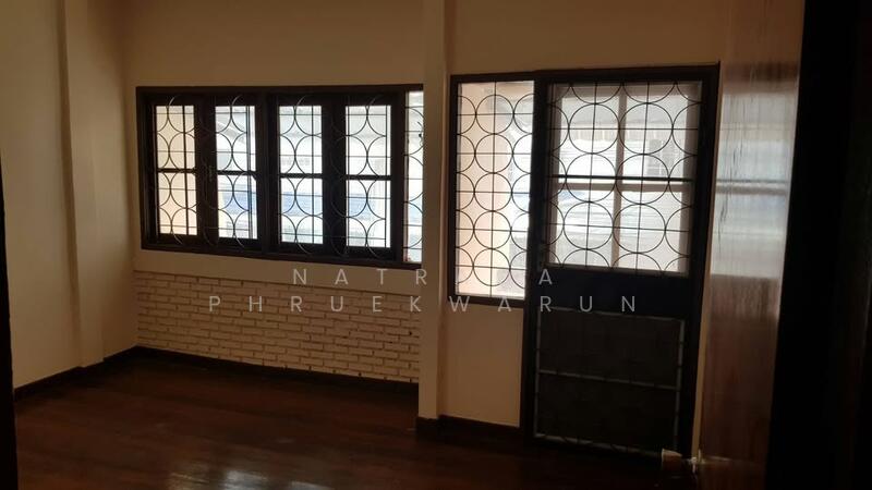 ขาย - ทาวน์เฮ้าส์ 2 ชั้น ติดกับโรงพยาบาลนครปฐม, นครปฐม