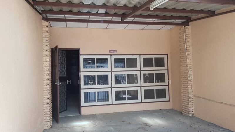 ขาย - ทาวน์เฮ้าส์ 2 ชั้น ติดกับโรงพยาบาลนครปฐม, นครปฐม