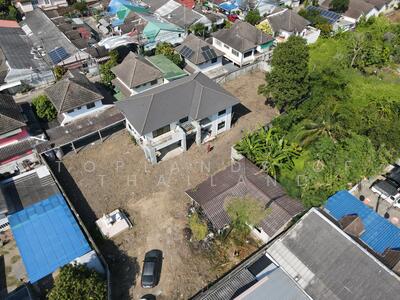 ขาย - ขาย บ้านเดี่ยว ทำเลเลียบด่วนเอกมัย-รามอินทรา เนื้อที่ 323 ตร.วา พื้นที่ใช้สอย 280 ตร.ม. 5 นอน 5 น้ำ, กรุงเทพ