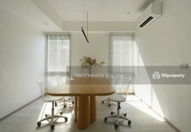 ขาย - For Sale Bangkok Home Office Ratchadaphisek Road BTS Ratchayothin Chatuchak BRE23335, กรุงเทพ