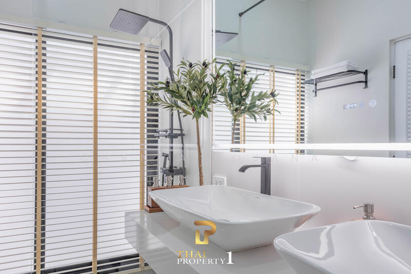 Srisuk Villa Pattaya, Chon Buri (Pattaya), Nong Pru, Bang Lamung (Pattaya), Chon Buri (Pattaya), 5 Bedrooms, 200 sqm, Villa For Sale, by Chanya Rojana, 11699805 - DDproperty.com