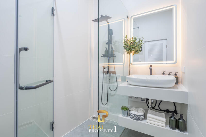 Srisuk Villa Pattaya, Chon Buri (Pattaya), Nong Pru, Bang Lamung (Pattaya), Chon Buri (Pattaya), 5 Bedrooms, 200 sqm, Villa For Sale, by Chanya Rojana, 11699805 - DDproperty.com