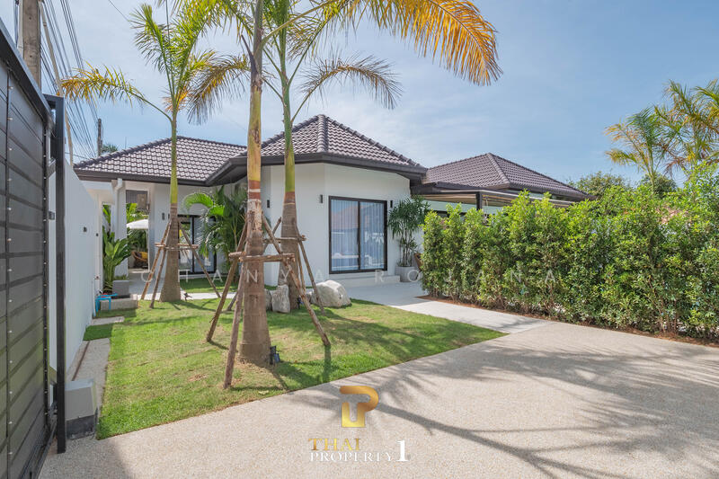 Srisuk Villa Pattaya, Chon Buri (Pattaya), Nong Pru, Bang Lamung (Pattaya), Chon Buri (Pattaya), 5 Bedrooms, 200 sqm, Villa For Sale, by Chanya Rojana, 11699805 - DDproperty.com