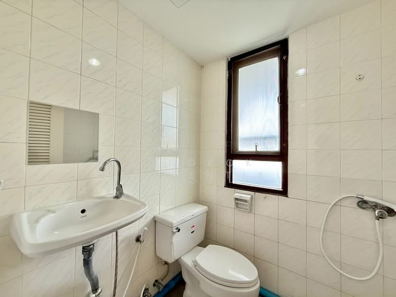 Baan Thai Living Ekkamai, Bangkok, 40 Soi Pridi Banomyong 31, Khlong Tan Nua, Watthana, Bangkok, 4 Bedrooms, 463 sqm, Condo For Rent, by Bangkok Residential, 11700122 - DDproperty.com