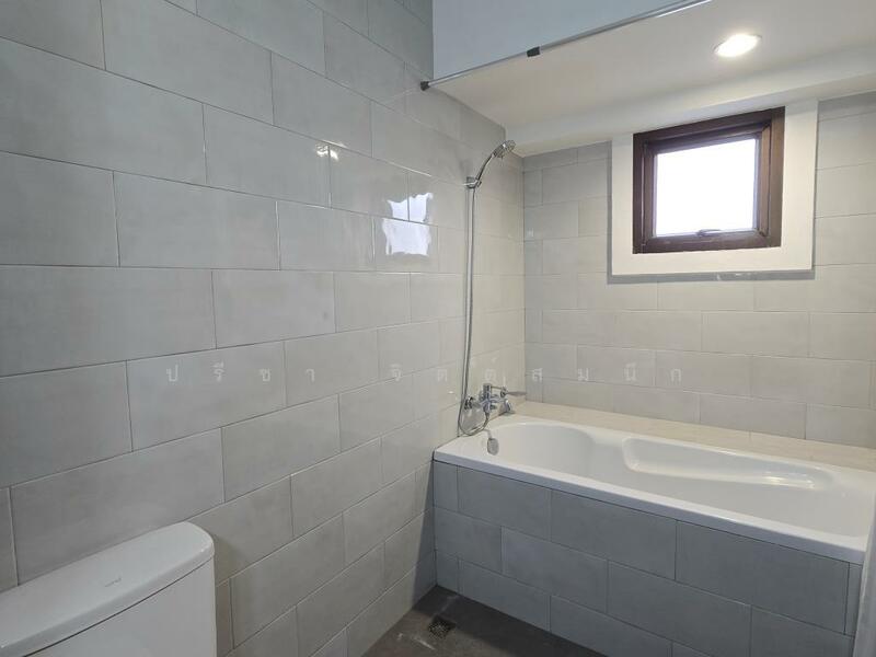 For Rent - Low-rise Apartment 3 bedrooms around BTS Ari, Bangkok