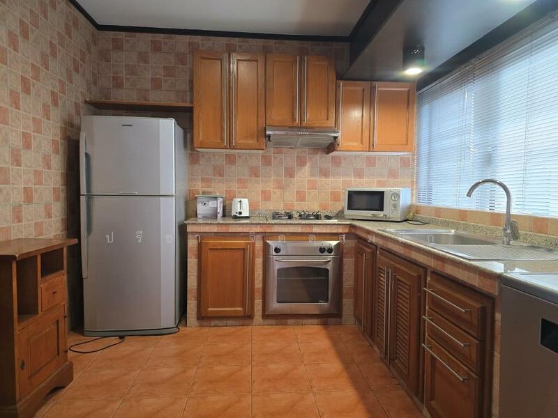 For Rent - Low-rise Apartment 3 bedrooms around BTS Ari, Bangkok