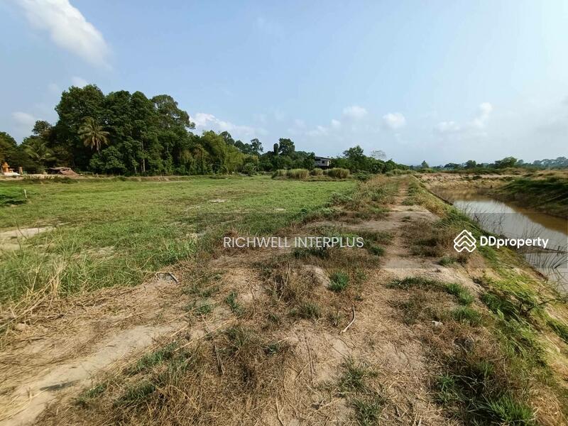 For Sale - Land for sale in Dong Khilek, 2 rai, cheap price, next to a canal, near Suwannason Road 33,, Prachin Buri