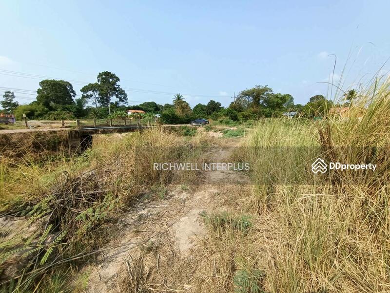 For Sale - Land for sale in Dong Khilek, 2 rai, cheap price, next to a canal, near Suwannason Road 33,, Prachin Buri