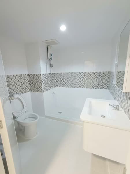 City Villa, Bangkok, Bangkok, Khlong Chan, Bang Kapi, Bangkok, 1 Bedroom, 33 sqm, Condo For Sale, by kittisak rodsom, 11701779 - DDproperty.com