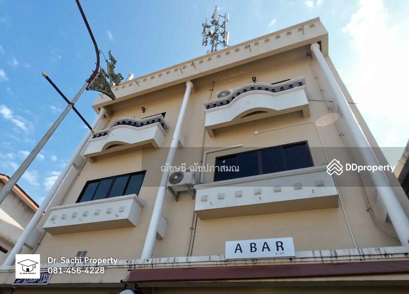 ขาย - อาคารพาณิชย์ ตัวเมืองลำพูน 2 คูหา 35.1 ตรว. (ห้องมุม) ใกล้ วัดพระธาตุหริภุญชัย, ลำพูน