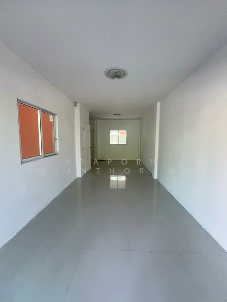 ขาย ทาวน์โฮม 3 ชั้น ม.เพชรทวี พุทธมณฑลสาย5 ราคาไม่แพงรีโนเวทใหม่ พร้อมอยู่!!!, Nakhon Pathom, Rai Khing, Sam Phran, Nakhon Pathom, 3 Bedrooms, 65 sqm, Townhouse For Sale, by Apaporn Muanthorani, 11702240 - DDproperty.com