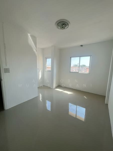 ขาย ทาวน์โฮม 3 ชั้น ม.เพชรทวี พุทธมณฑลสาย5 ราคาไม่แพงรีโนเวทใหม่ พร้อมอยู่!!!, Nakhon Pathom, Rai Khing, Sam Phran, Nakhon Pathom, 3 Bedrooms, 65 sqm, Townhouse For Sale, by Apaporn Muanthorani, 11702240 - DDproperty.com