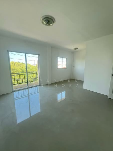 ขาย ทาวน์โฮม 3 ชั้น ม.เพชรทวี พุทธมณฑลสาย5 ราคาไม่แพงรีโนเวทใหม่ พร้อมอยู่!!!, Nakhon Pathom, Rai Khing, Sam Phran, Nakhon Pathom, 3 Bedrooms, 65 sqm, Townhouse For Sale, by Apaporn Muanthorani, 11702240 - DDproperty.com