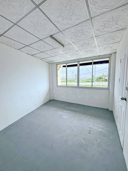 For Sale - อาคารพาณิชย์คู่ 2 ห้องใกล้ ทางด่วนใหม่ ใกล้วัดพะเนียงแตก นครปฐม ทำเลดี ไม่ควรพลาด, Nakhon Pathom