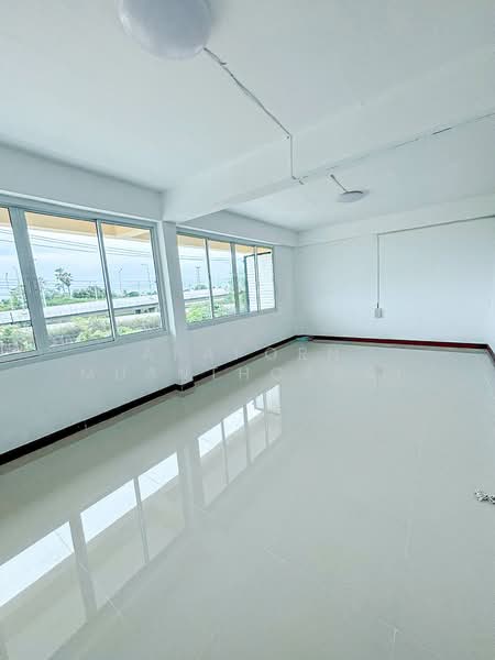 ขาย - อาคารพาณิชย์คู่ 2 ห้องใกล้ ทางด่วนใหม่ ใกล้วัดพะเนียงแตก นครปฐม ทำเลดี ไม่ควรพลาด, นครปฐม