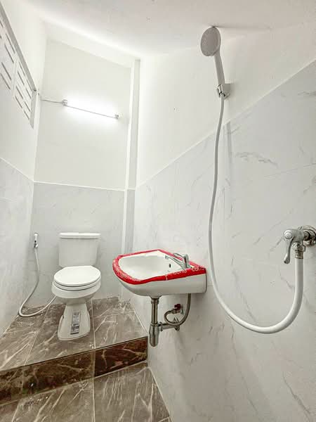 ขาย - อาคารพาณิชย์คู่ 2 ห้องใกล้ ทางด่วนใหม่ ใกล้วัดพะเนียงแตก นครปฐม ทำเลดี ไม่ควรพลาด, นครปฐม