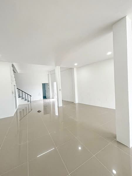 For Sale - อาคารพาณิชย์คู่ 2 ห้องใกล้ ทางด่วนใหม่ ใกล้วัดพะเนียงแตก นครปฐม ทำเลดี ไม่ควรพลาด, Nakhon Pathom