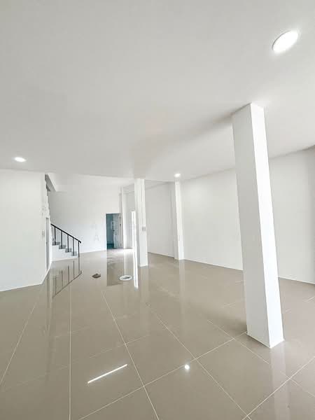 For Sale - อาคารพาณิชย์คู่ 2 ห้องใกล้ ทางด่วนใหม่ ใกล้วัดพะเนียงแตก นครปฐม ทำเลดี ไม่ควรพลาด, Nakhon Pathom