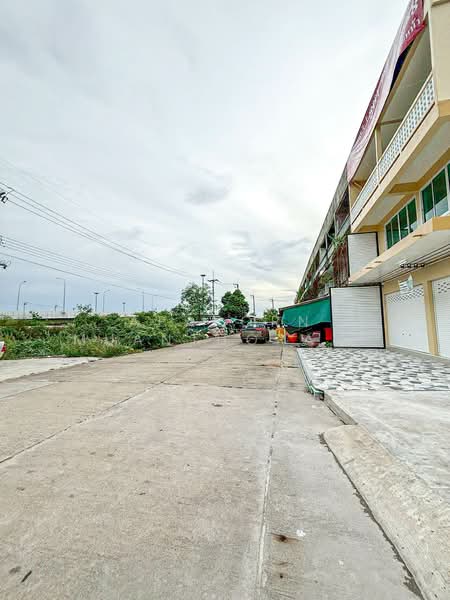 For Sale - อาคารพาณิชย์คู่ 2 ห้องใกล้ ทางด่วนใหม่ ใกล้วัดพะเนียงแตก นครปฐม ทำเลดี ไม่ควรพลาด, Nakhon Pathom