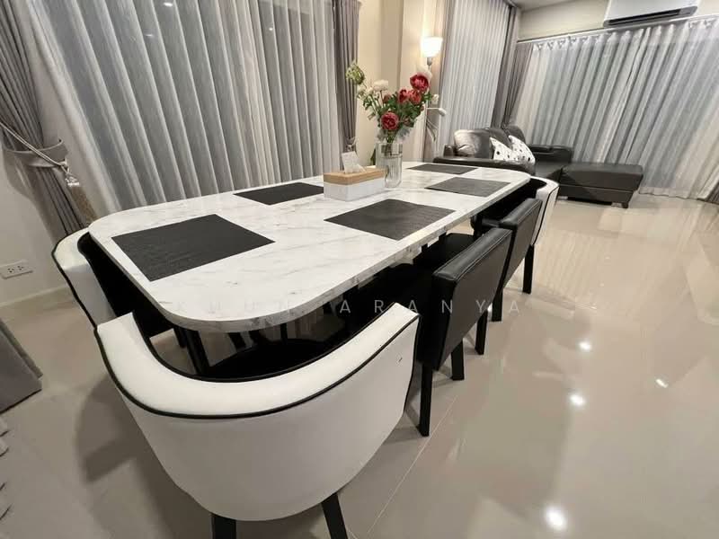 ให้เช่า - Villa Nakarin Onnut-Wongwaen : วิลล่า นครินทร์ อ่อนนุช-วงแหวน, กรุงเทพ