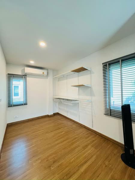 ให้เช่า - Villa Nakarin Onnut-Wongwaen : วิลล่า นครินทร์ อ่อนนุช-วงแหวน, กรุงเทพ