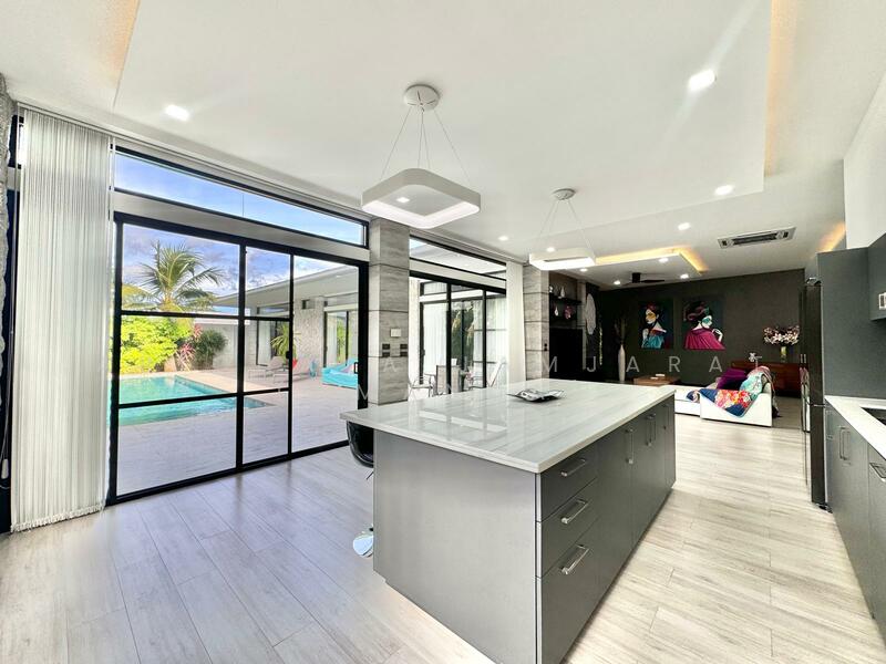 วิลล่าหรู สไตล์โมเดิร์ล 3 ห้องนอน, ราไวย์, ภูเก็ต, ราไวย์, เมืองภูเก็ต, ภูเก็ต, 220 ตร.ม., วิลล่า ให้เช่า, โดย Apichaya Jamjarat (Amanda), 11704631 - DDproperty.com