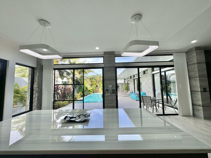 วิลล่าหรู สไตล์โมเดิร์ล 3 ห้องนอน, ราไวย์, ภูเก็ต, ราไวย์, เมืองภูเก็ต, ภูเก็ต, 220 ตร.ม., วิลล่า ให้เช่า, โดย Apichaya Jamjarat (Amanda), 11704631 - DDproperty.com