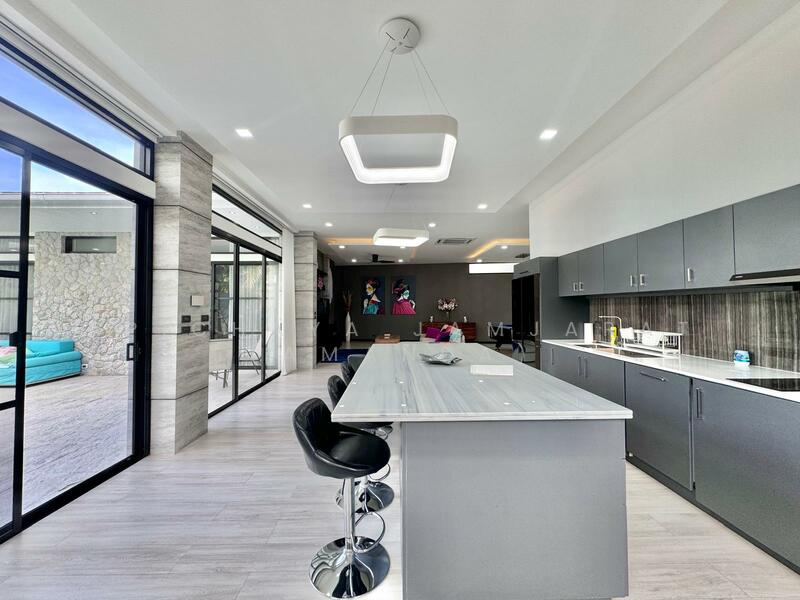 วิลล่าหรู สไตล์โมเดิร์ล 3 ห้องนอน, ราไวย์, ภูเก็ต, ราไวย์, เมืองภูเก็ต, ภูเก็ต, 220 ตร.ม., วิลล่า ให้เช่า, โดย Apichaya Jamjarat (Amanda), 11704631 - DDproperty.com