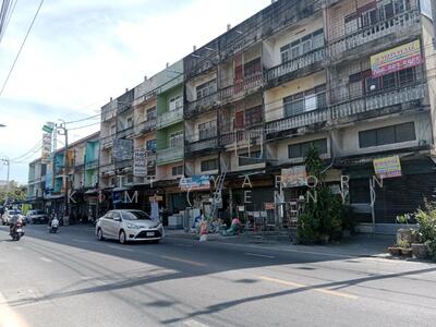 ขาย - ขายด่วน ตึก 3 ชั้นหลังมุม 29.5 ตรว ที่ตั้ง เพิ่มสิน 22, กรุงเทพ